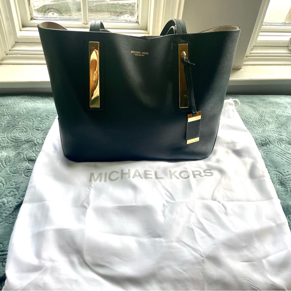 Michale Kors handbag
